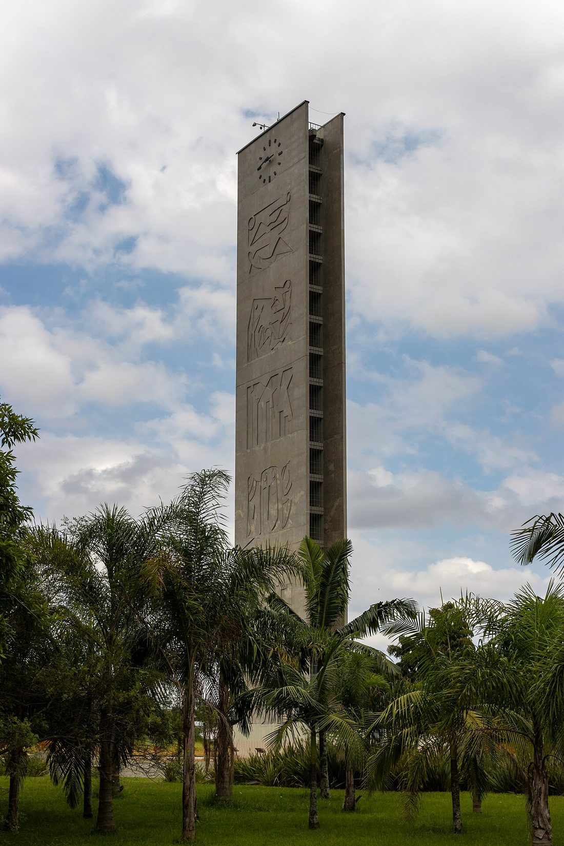 Torre do relógio da Cidade Universitária, em São Paulo